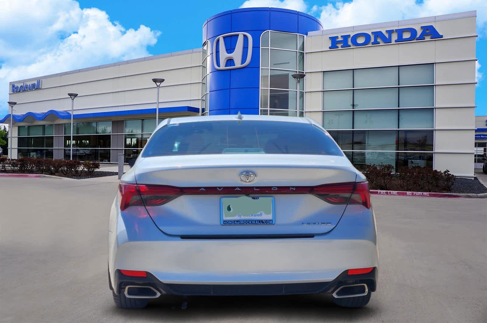 Thumbnail: 2020 Toyota Avalon - 5