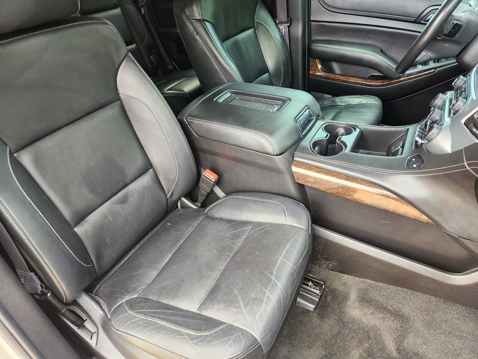 Thumbnail: 2017 Chevrolet Tahoe - 14