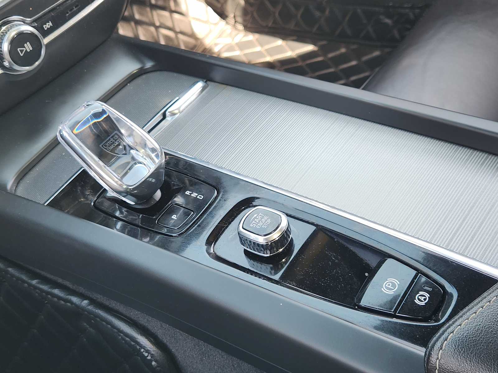 Thumbnail: 2024 Volvo S60 - 17