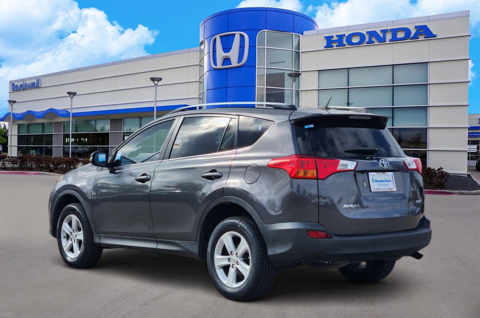 Thumbnail: 2014 Toyota RAV4 - 4