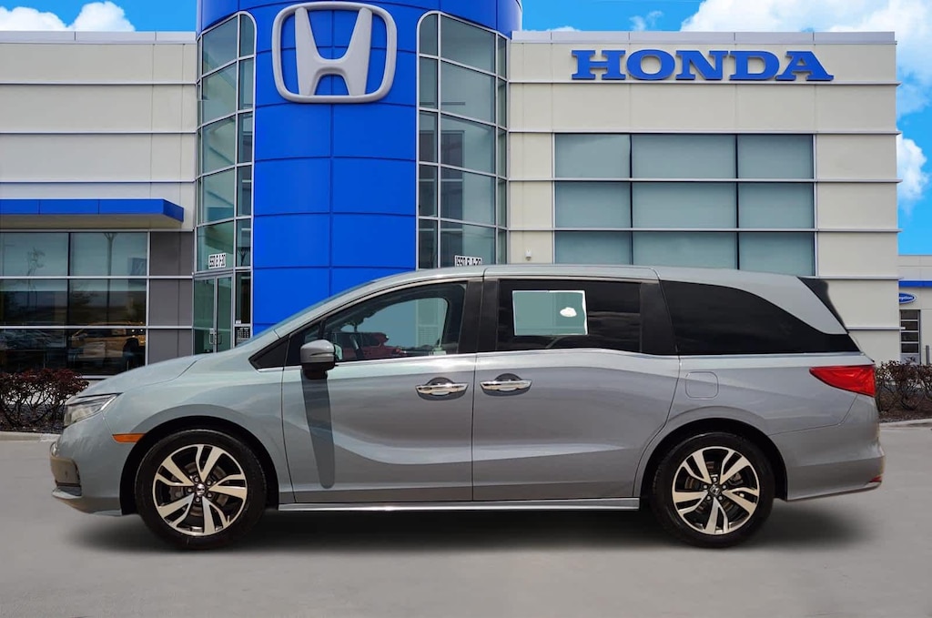 Used 2023 Honda Odyssey Touring Van