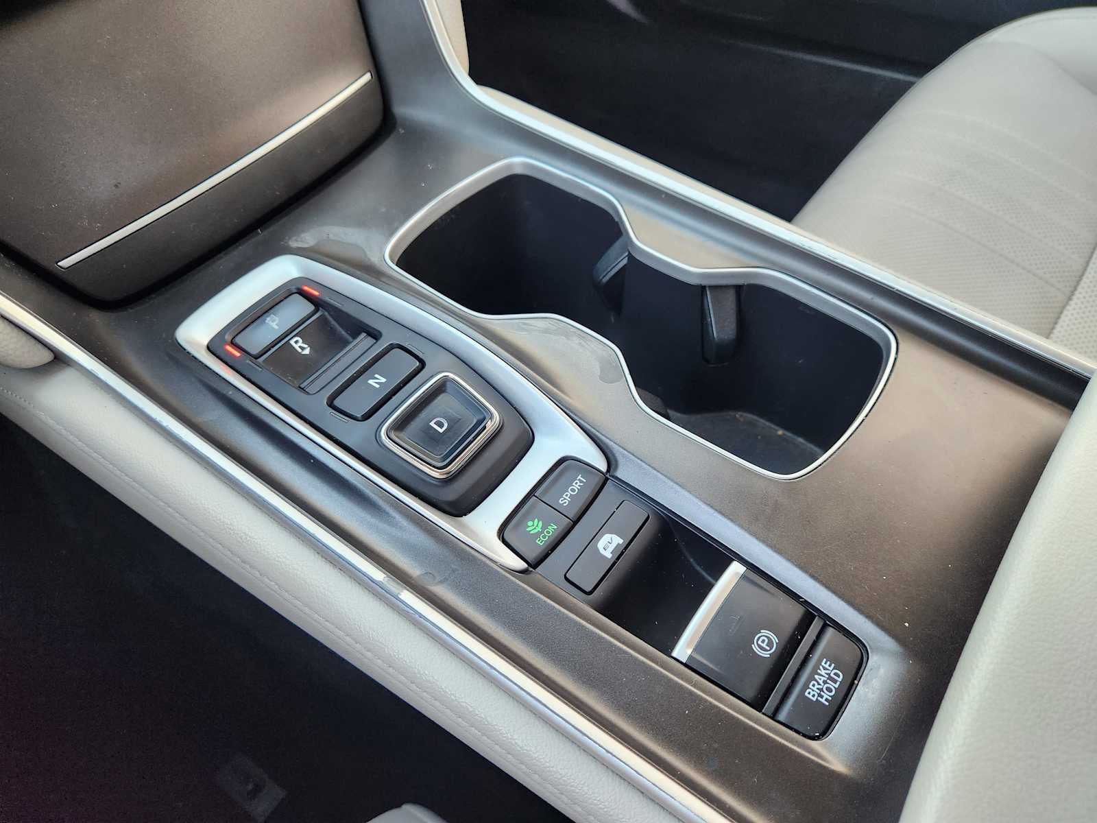 Thumbnail: 2019 Honda Accord - 17