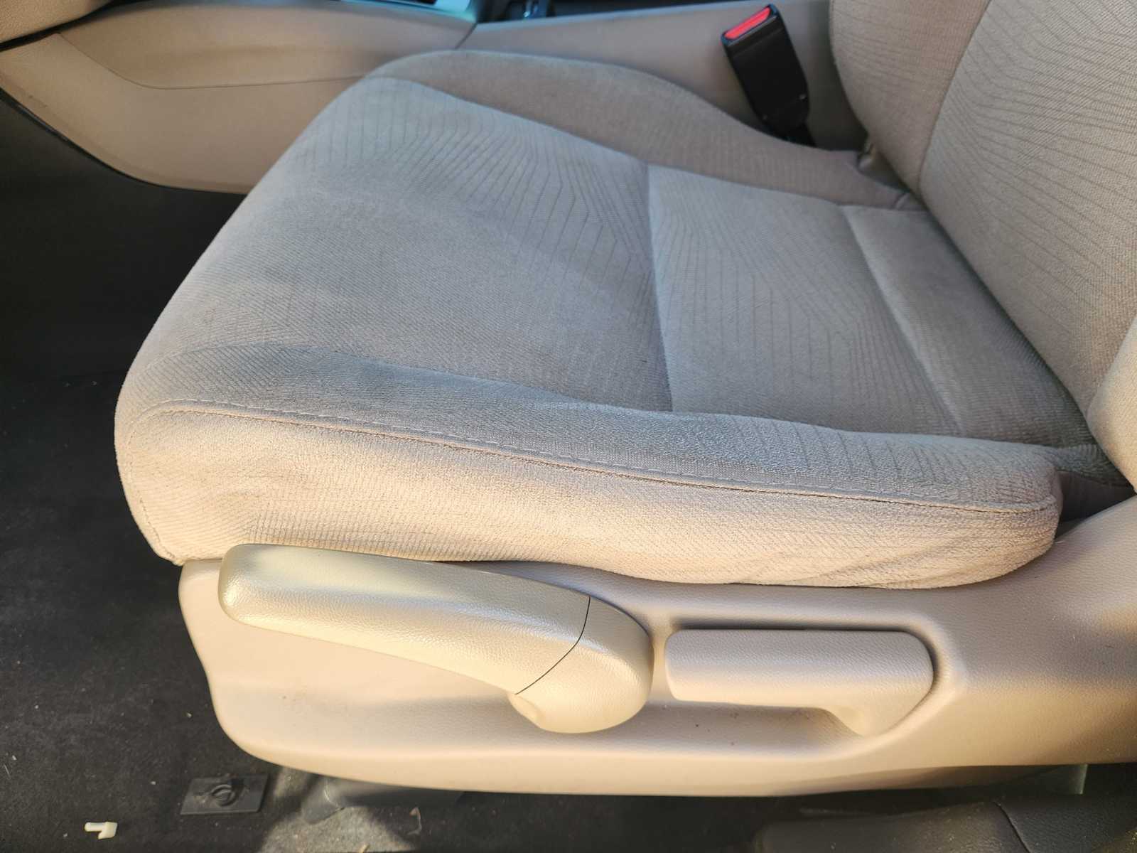 Thumbnail: 2017 Honda Pilot - 31