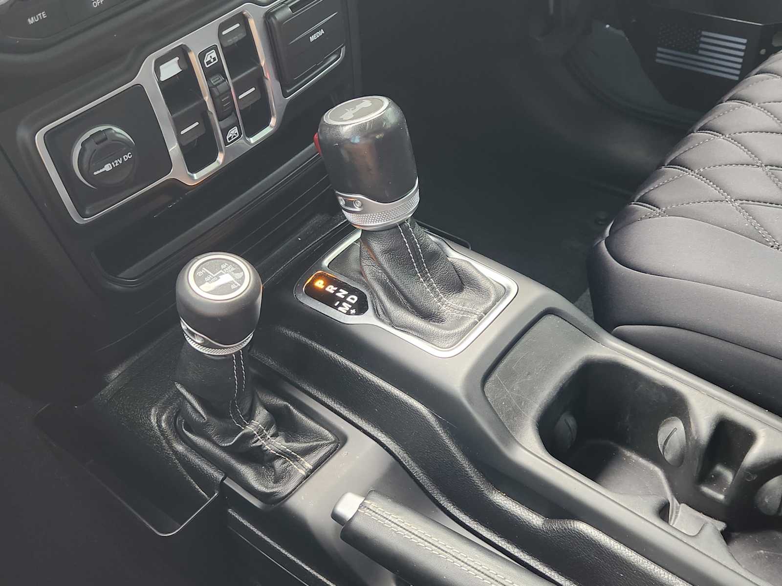 Thumbnail: 2020 Jeep Wrangler - 17