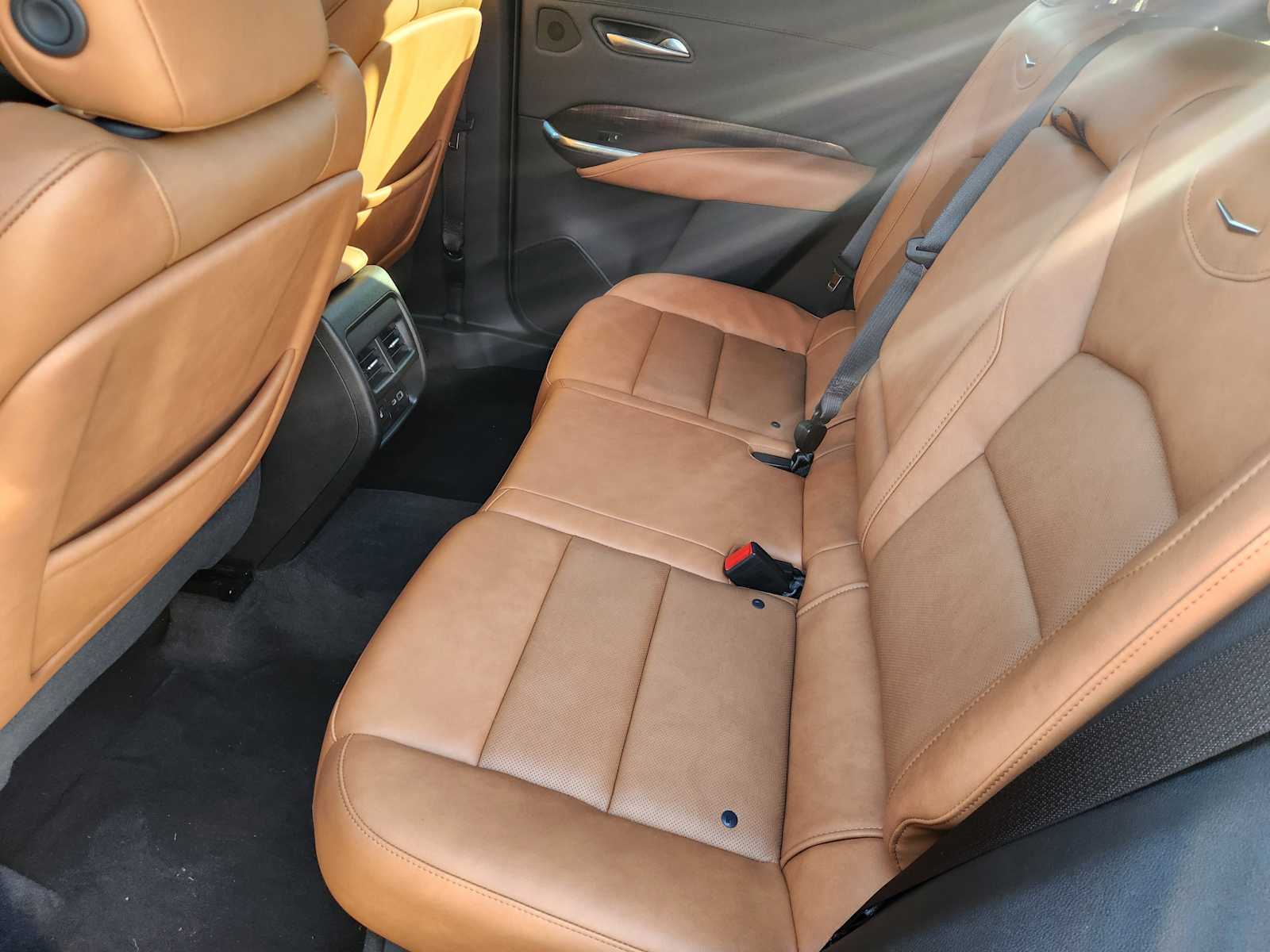 Thumbnail: 2023 Cadillac XT4 - 9