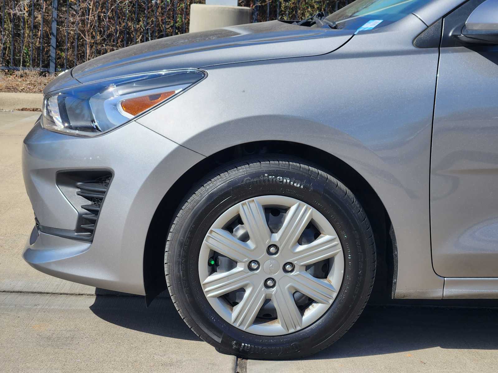 Thumbnail: 2023 Kia Rio - 8