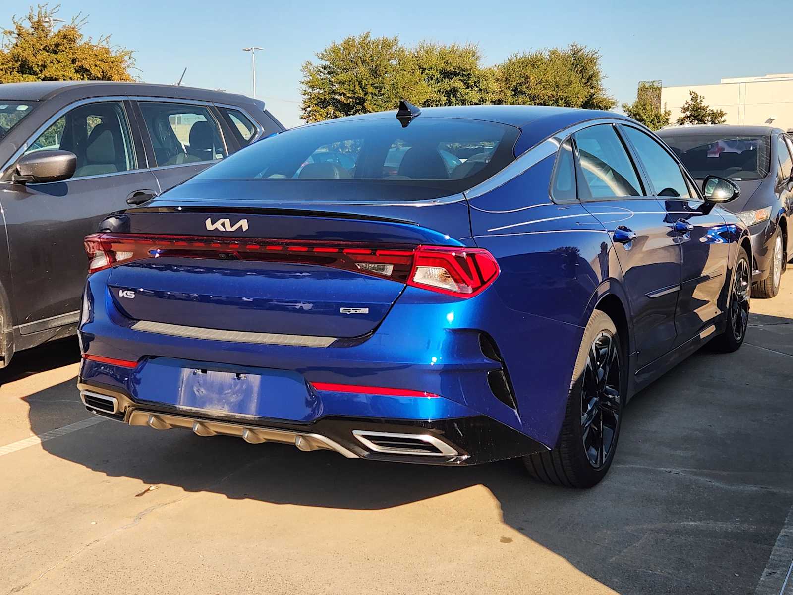 Thumbnail: 2023 Kia K5 - 4
