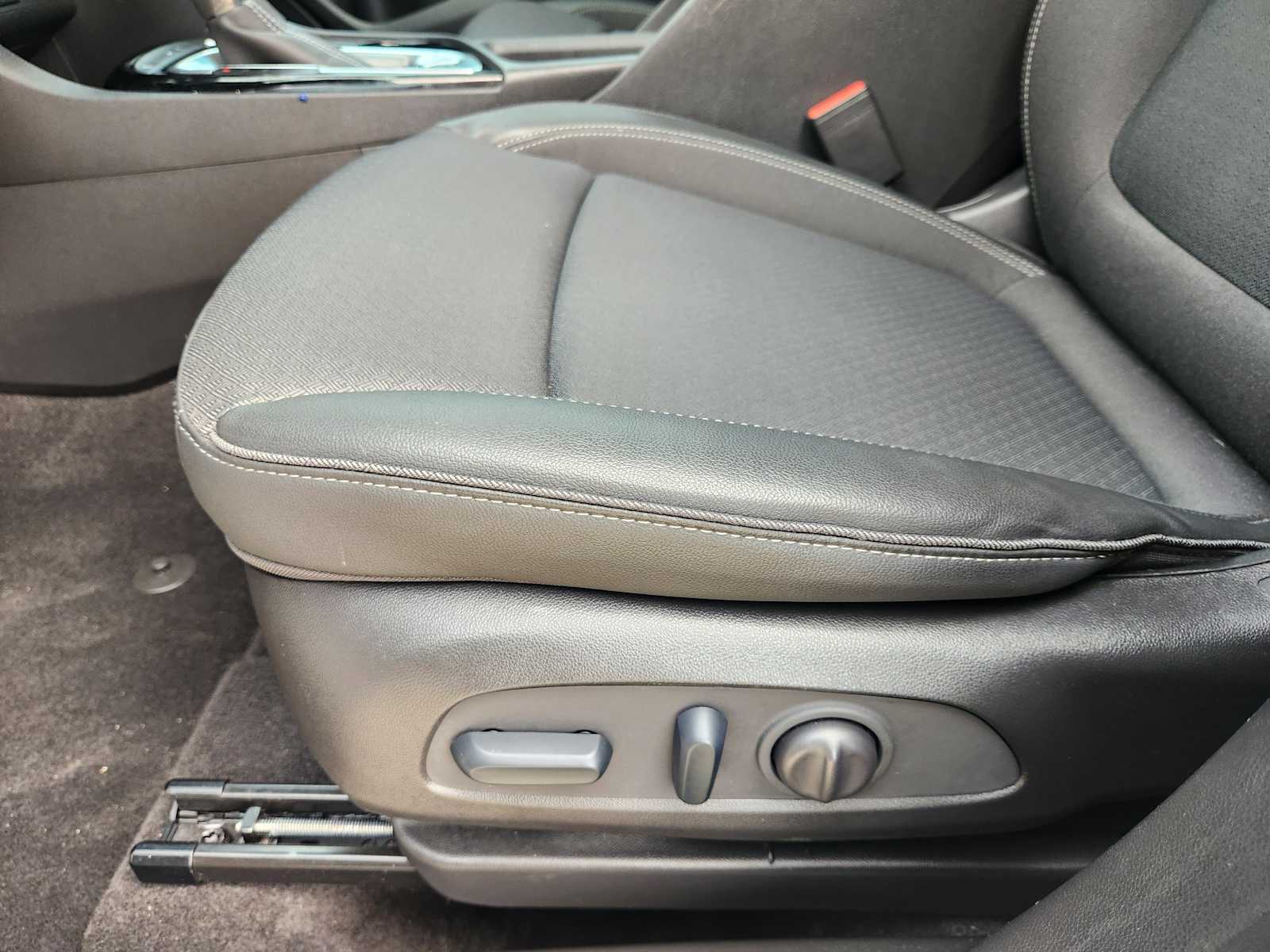 Thumbnail: 2023 Buick Encore GX - 31