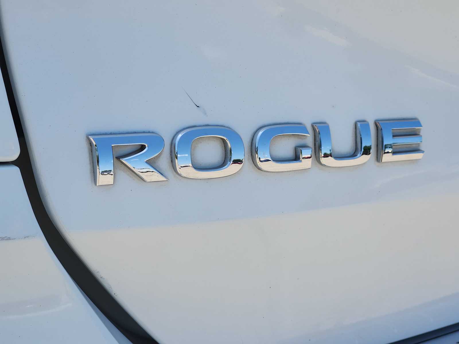 Thumbnail: 2017 Nissan Rogue - 7