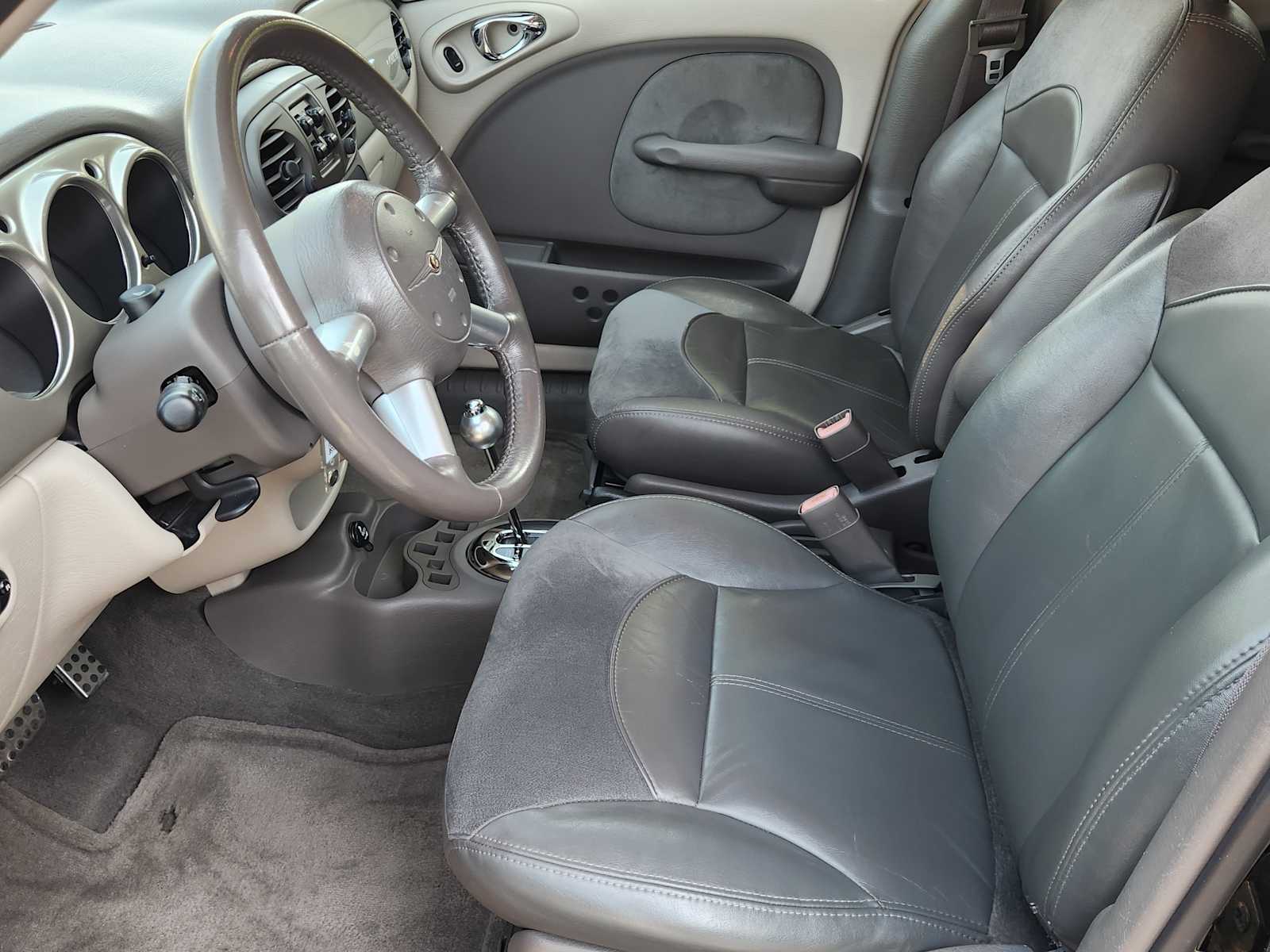Thumbnail: 2004 Chrysler PT Cruiser - 11