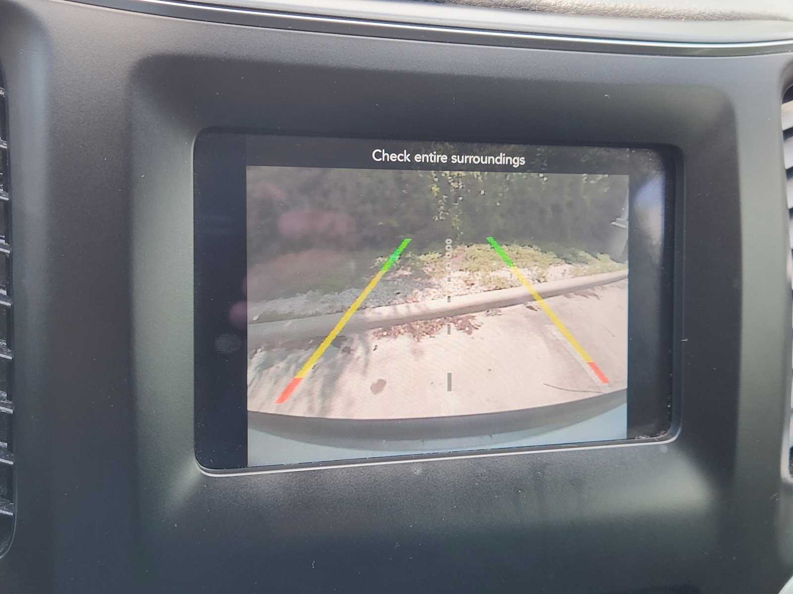 Thumbnail: 2020 Jeep Cherokee - 25