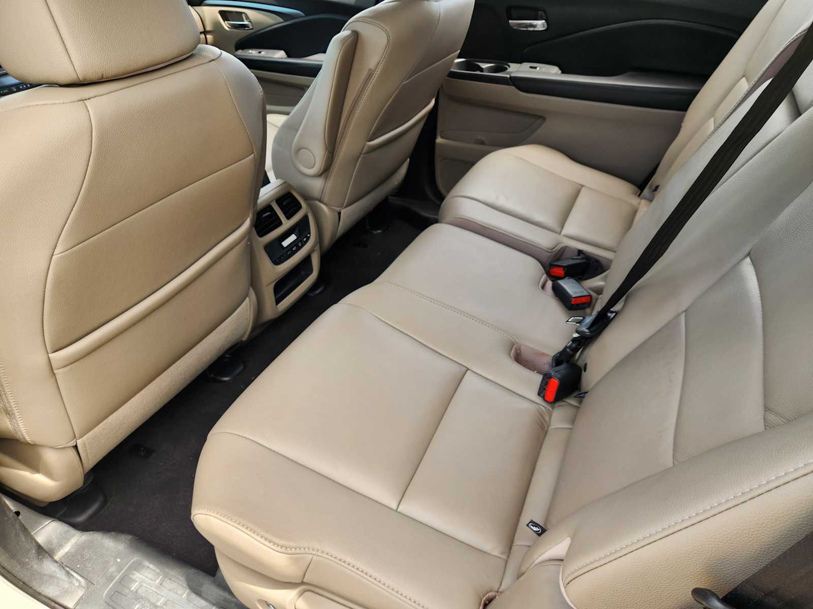 Thumbnail: 2016 Honda Pilot - 12