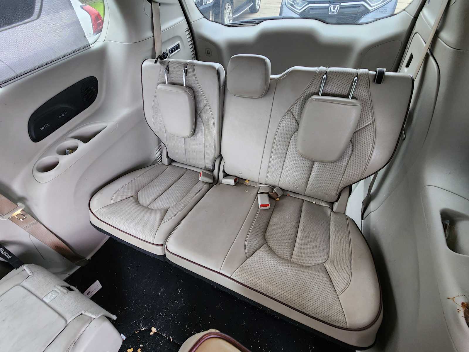 Thumbnail: 2020 Chrysler Pacifica - 10