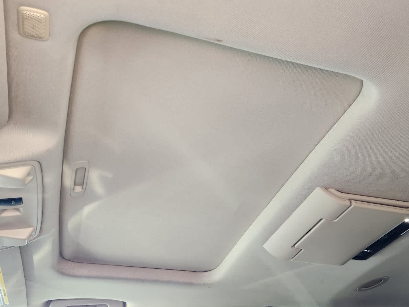 Thumbnail: 2015 GMC Yukon - 33