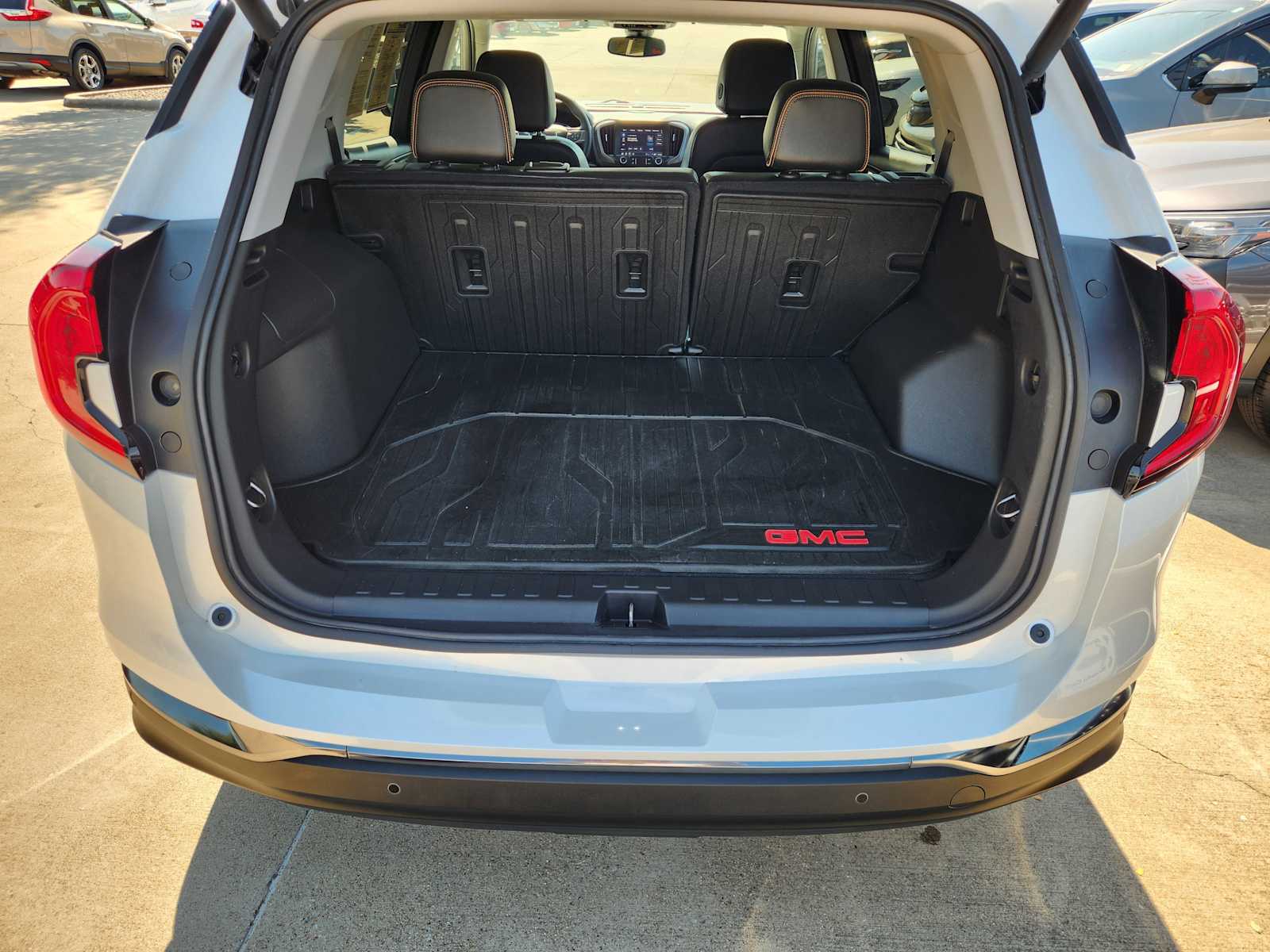 Thumbnail: 2024 GMC Terrain - 19