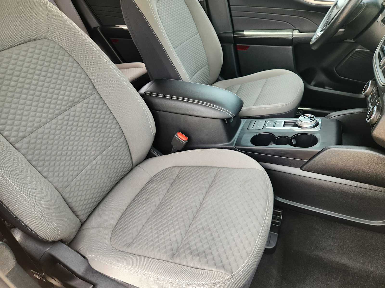 Thumbnail: 2021 Ford Escape - 14