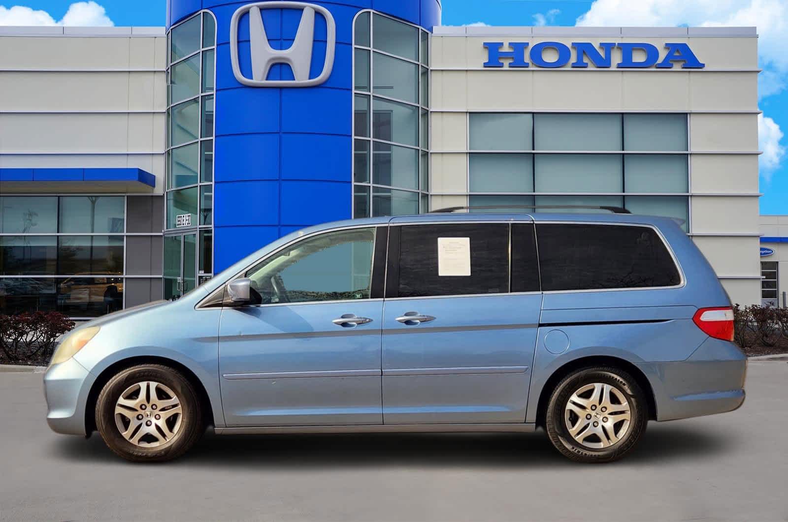Thumbnail: 2005 Honda Odyssey - 3