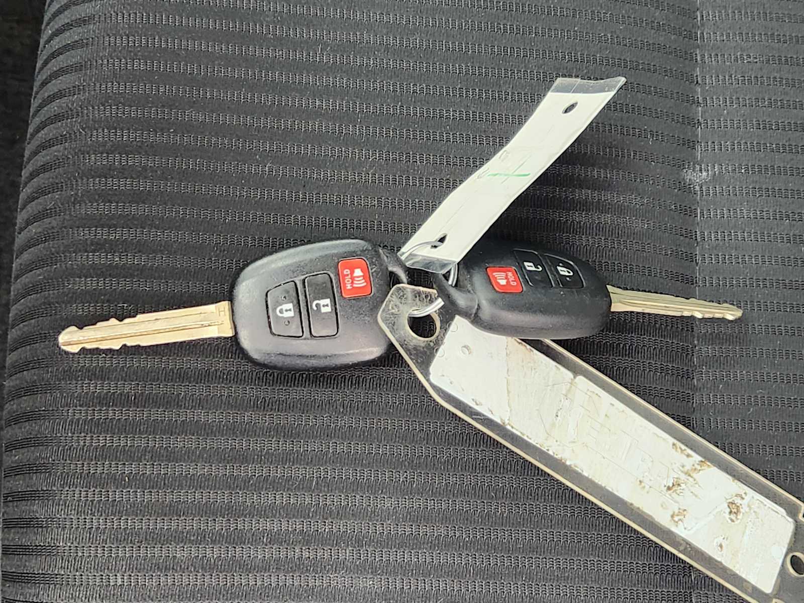 Thumbnail: 2015 Toyota RAV4 - 19