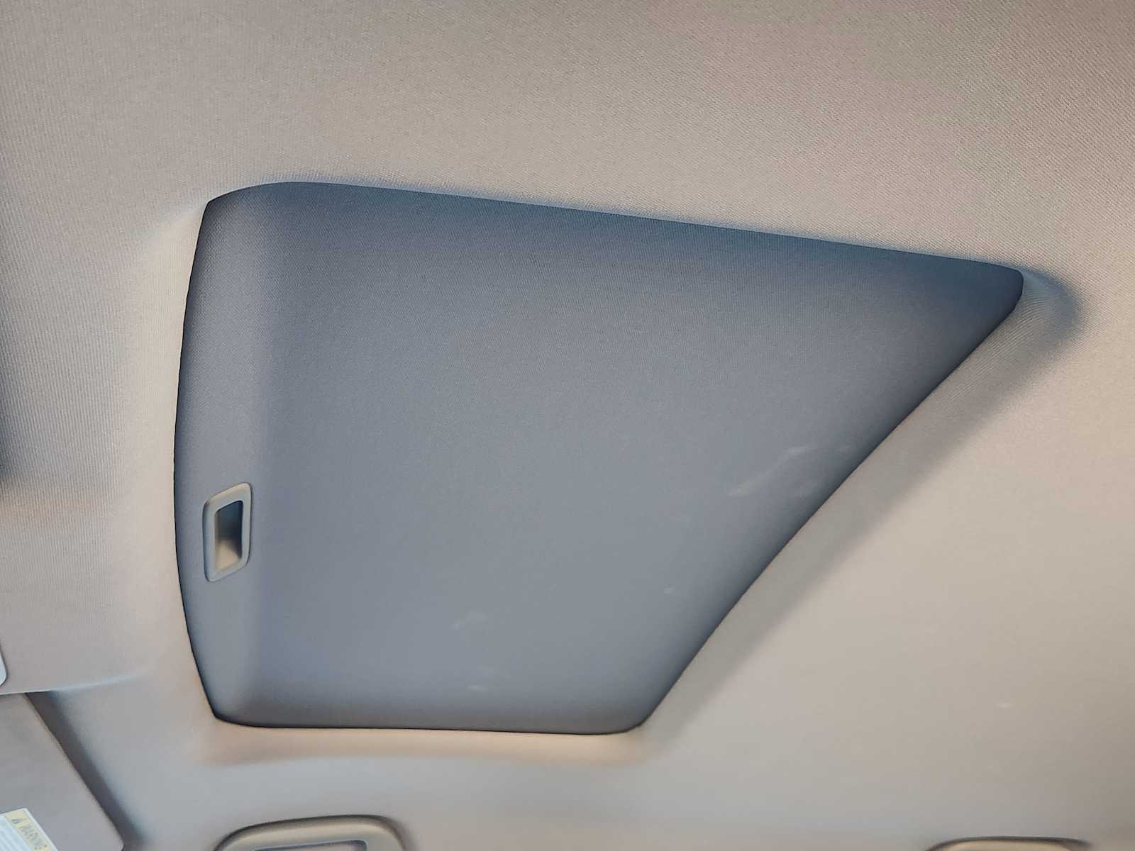 Thumbnail: 2017 Honda Pilot - 32