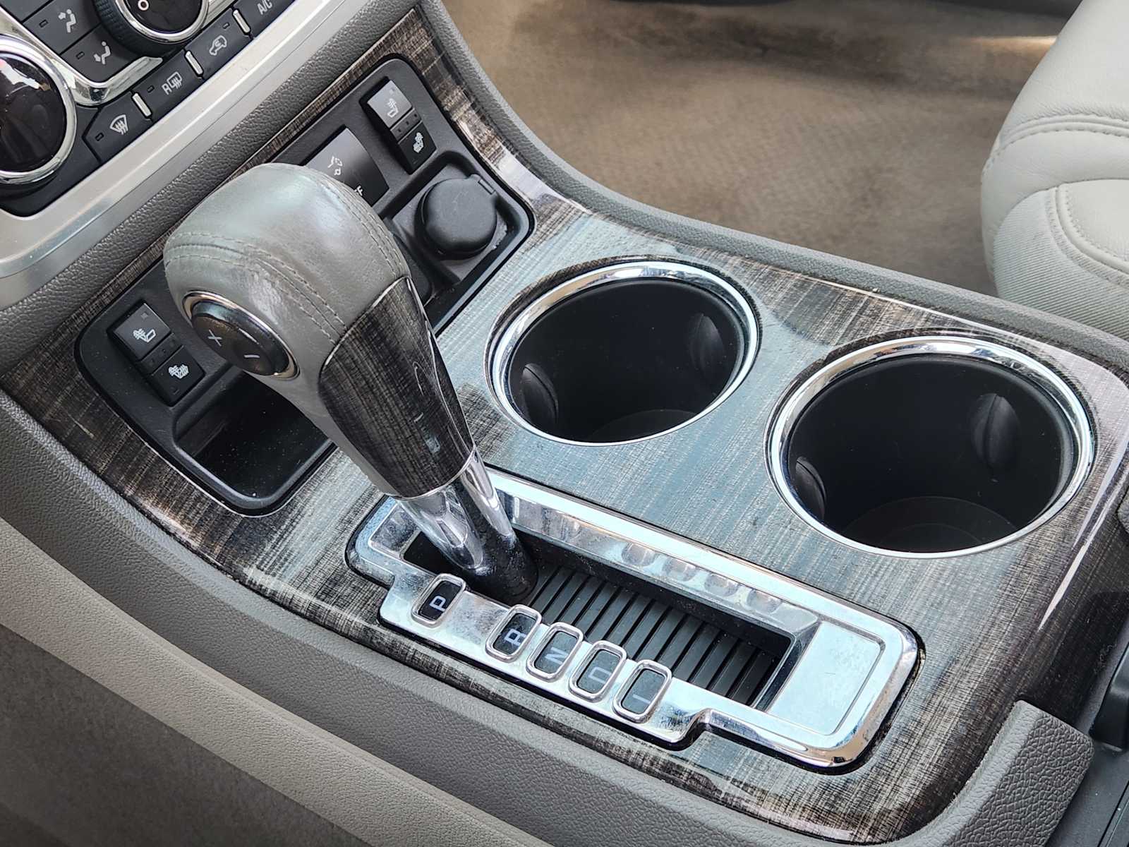 Thumbnail: 2017 GMC Acadia - 18