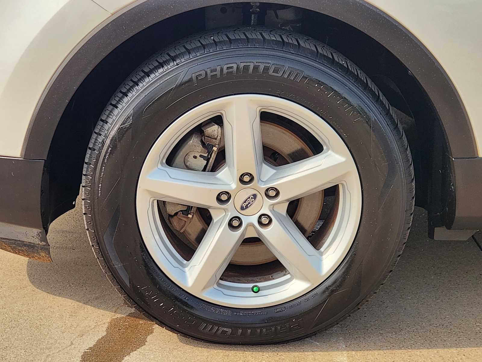 Thumbnail: 2016 Ford Explorer - 23