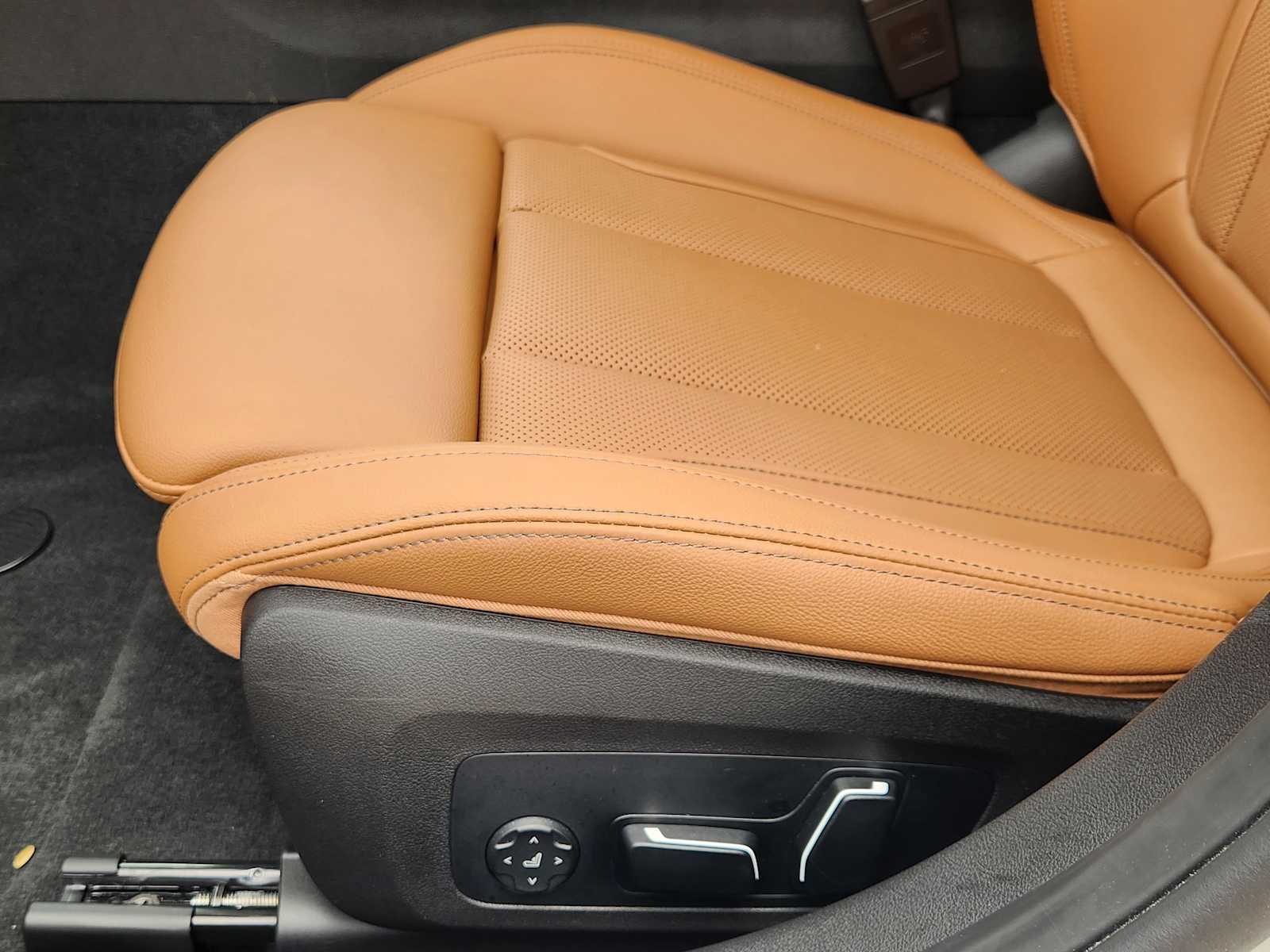 Thumbnail: 2025 BMW 3 Series - 30