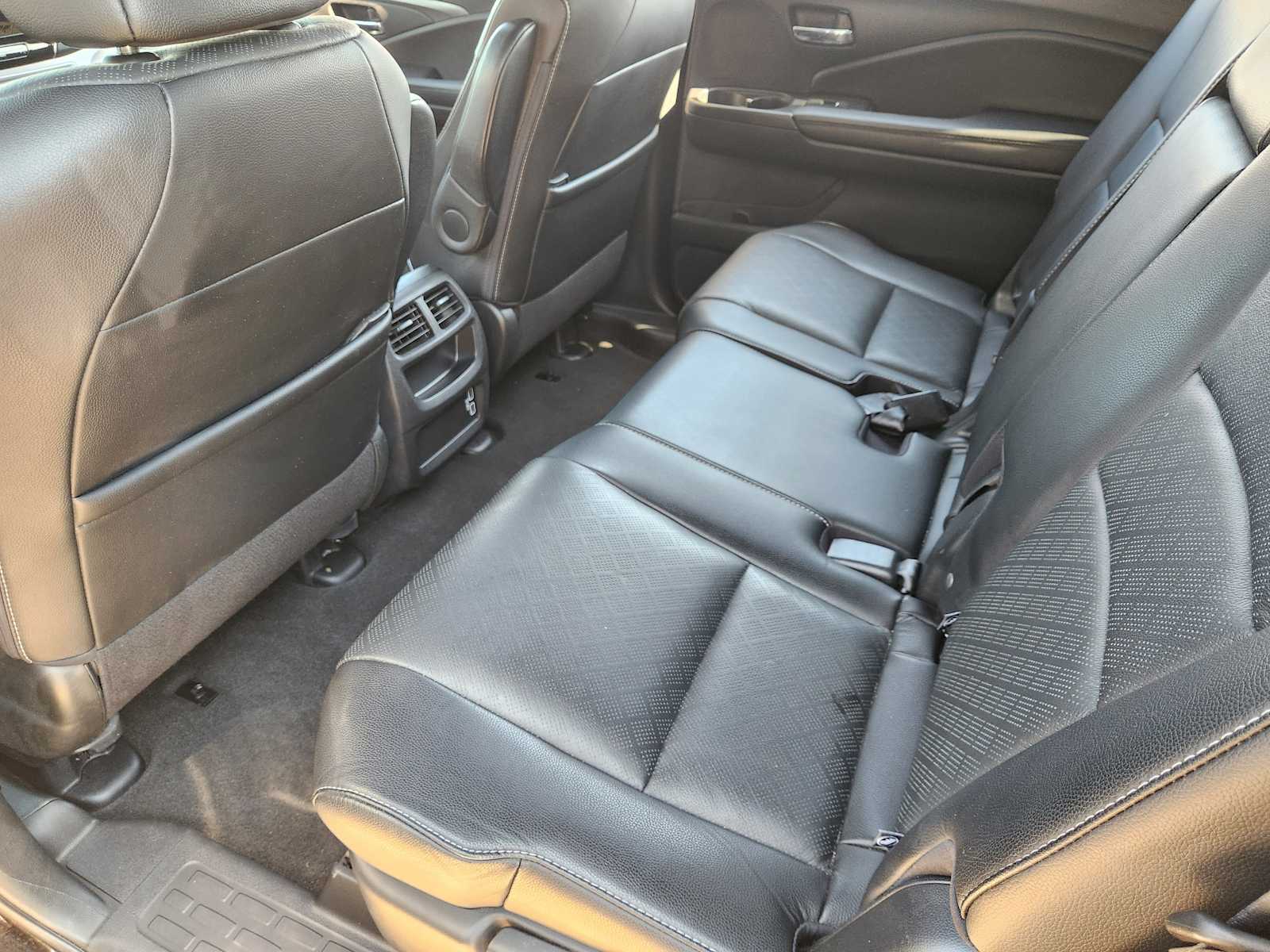 Thumbnail: 2019 Honda Passport - 12