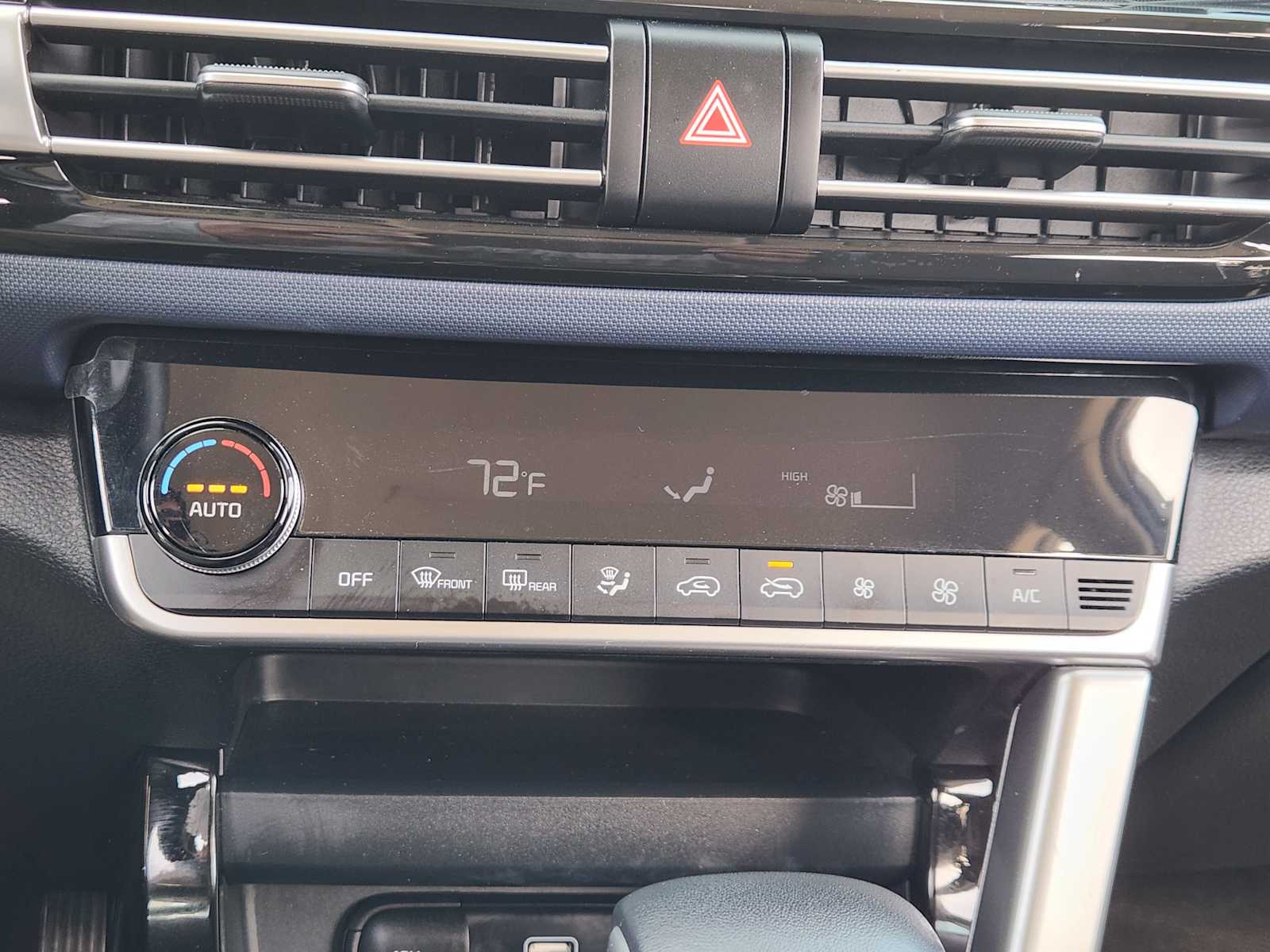 Thumbnail: 2023 Kia Seltos - 26