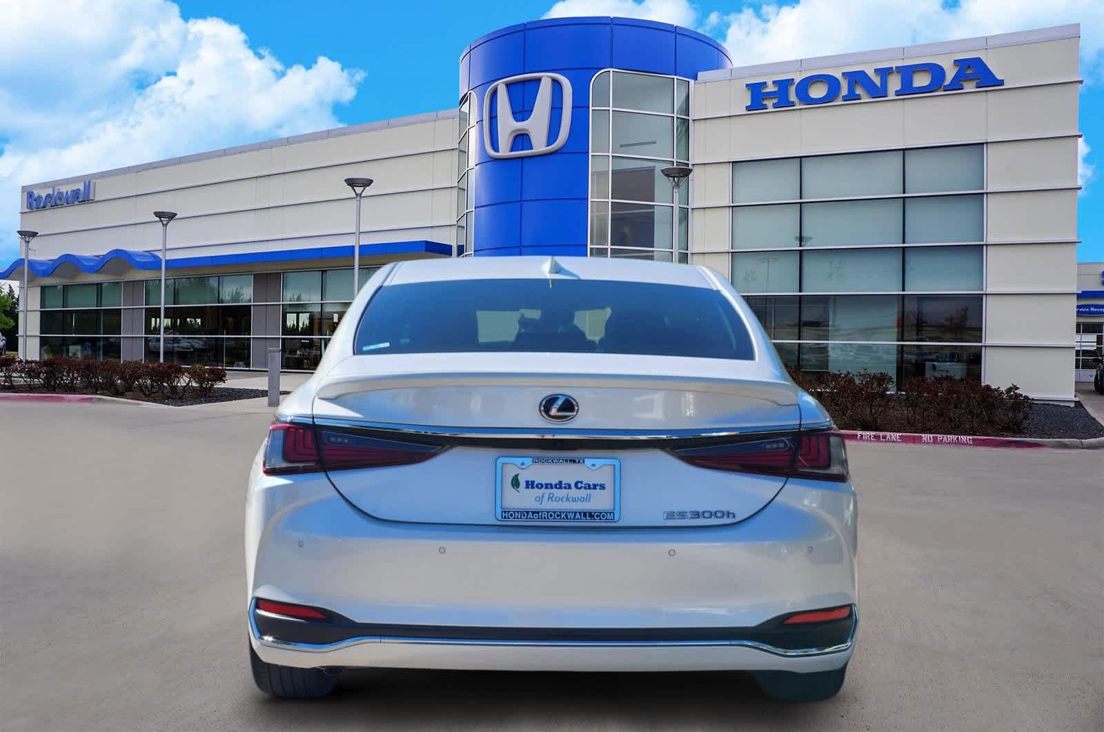 Thumbnail: 2022 Lexus ES - 5