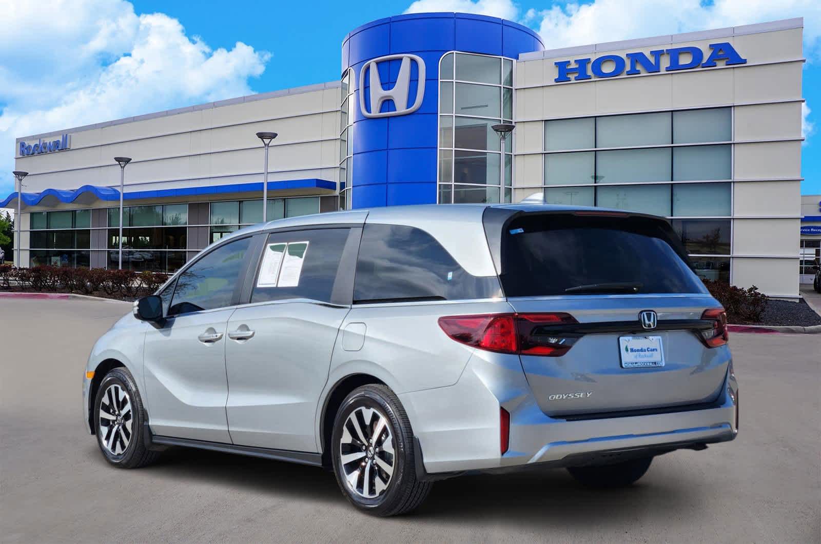 Thumbnail: 2026 Honda Odyssey - 4