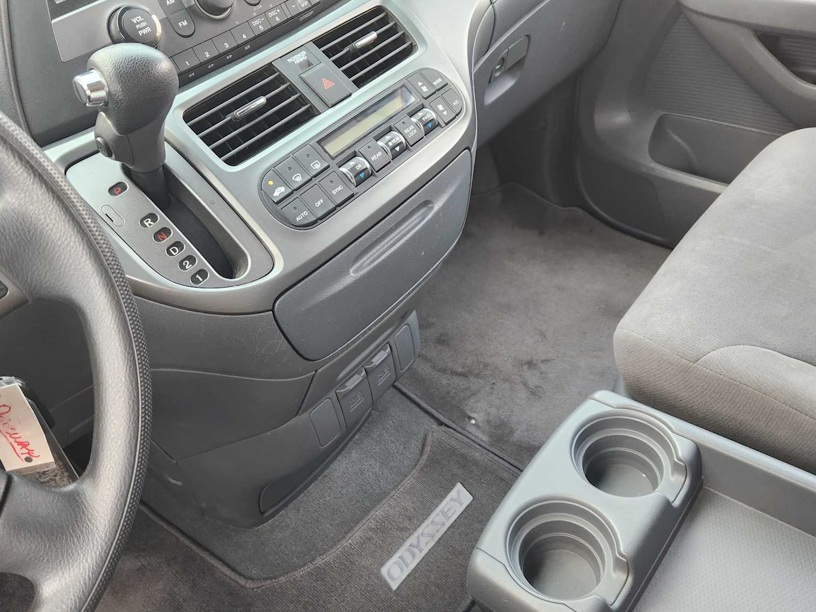 Thumbnail: 2005 Honda Odyssey - 18