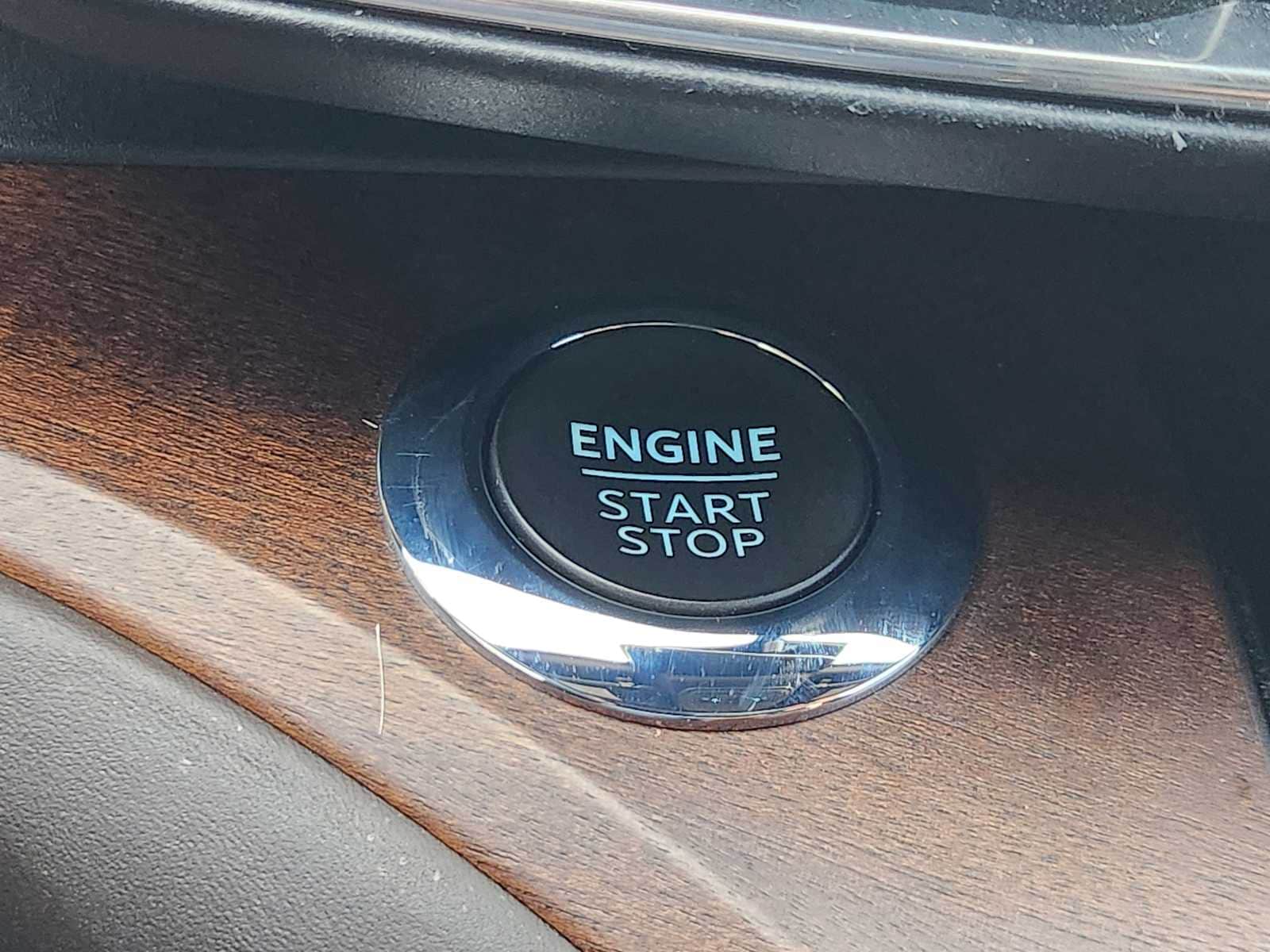 Thumbnail: 2022 Ford Explorer - 25