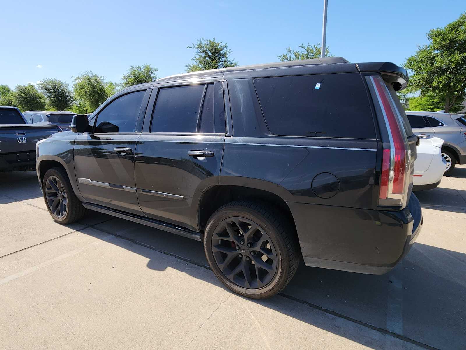 Thumbnail: 2017 Cadillac Escalade - 6