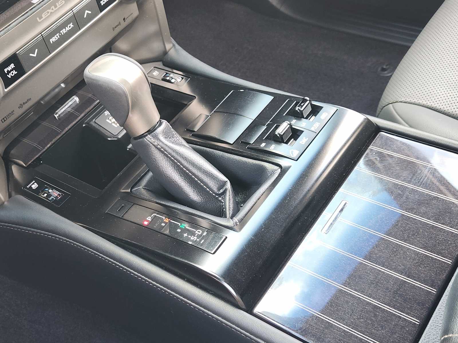 Thumbnail: 2021 Lexus GX - 17