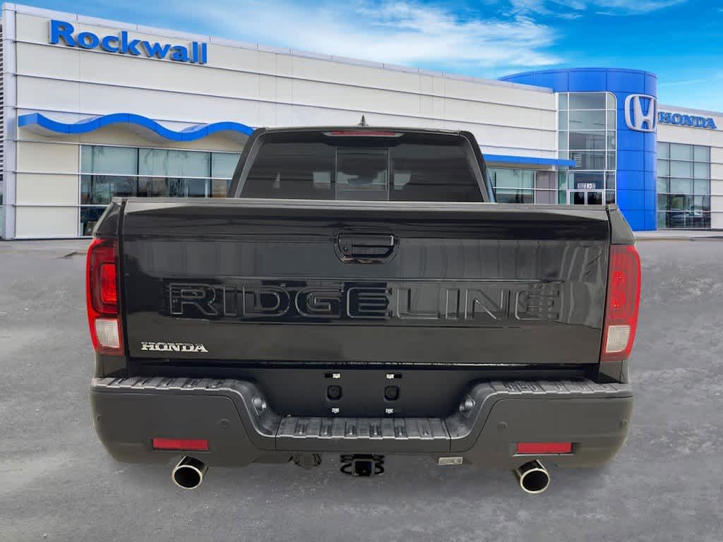 2026 Honda Ridgeline Black Edition photo 4