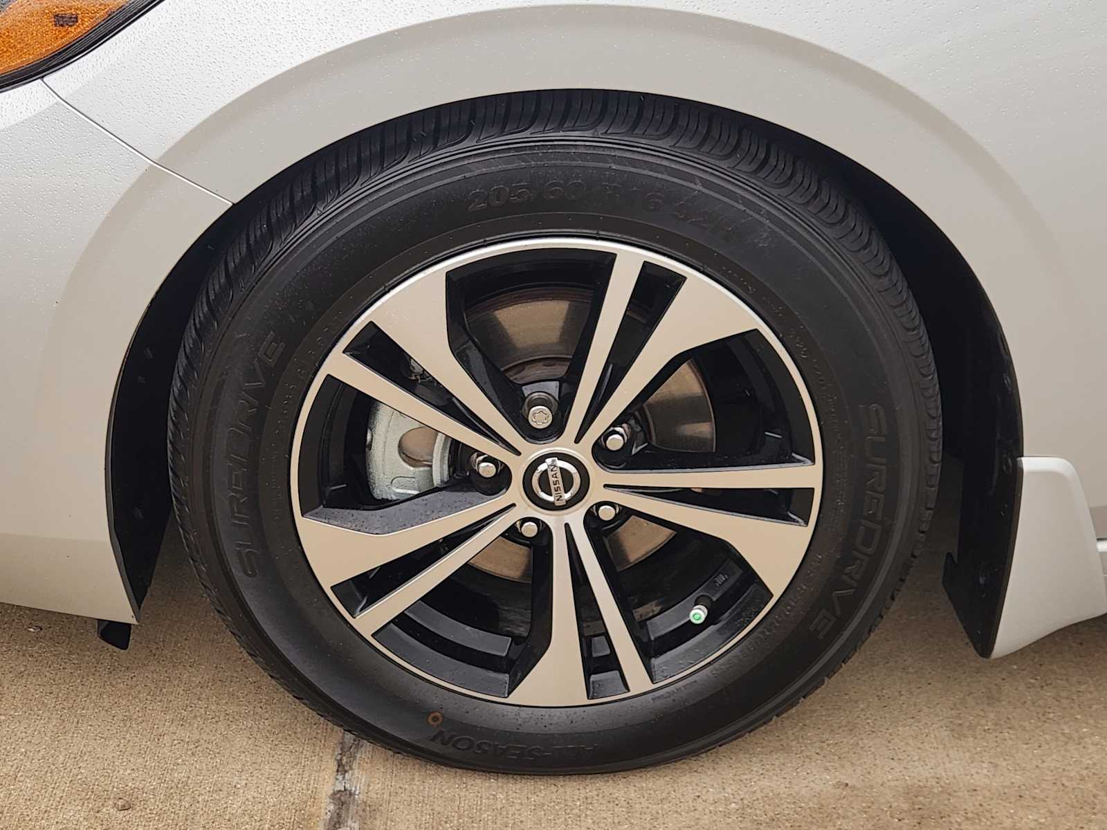 Thumbnail: 2020 Nissan Sentra - 10