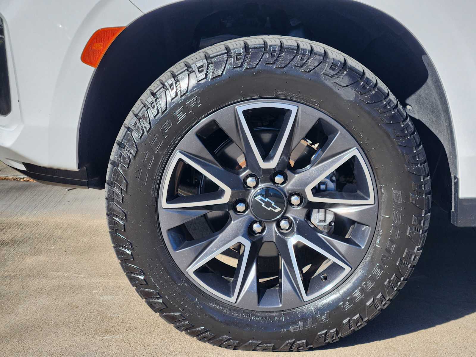 Thumbnail: 2022 Chevrolet Tahoe - 22