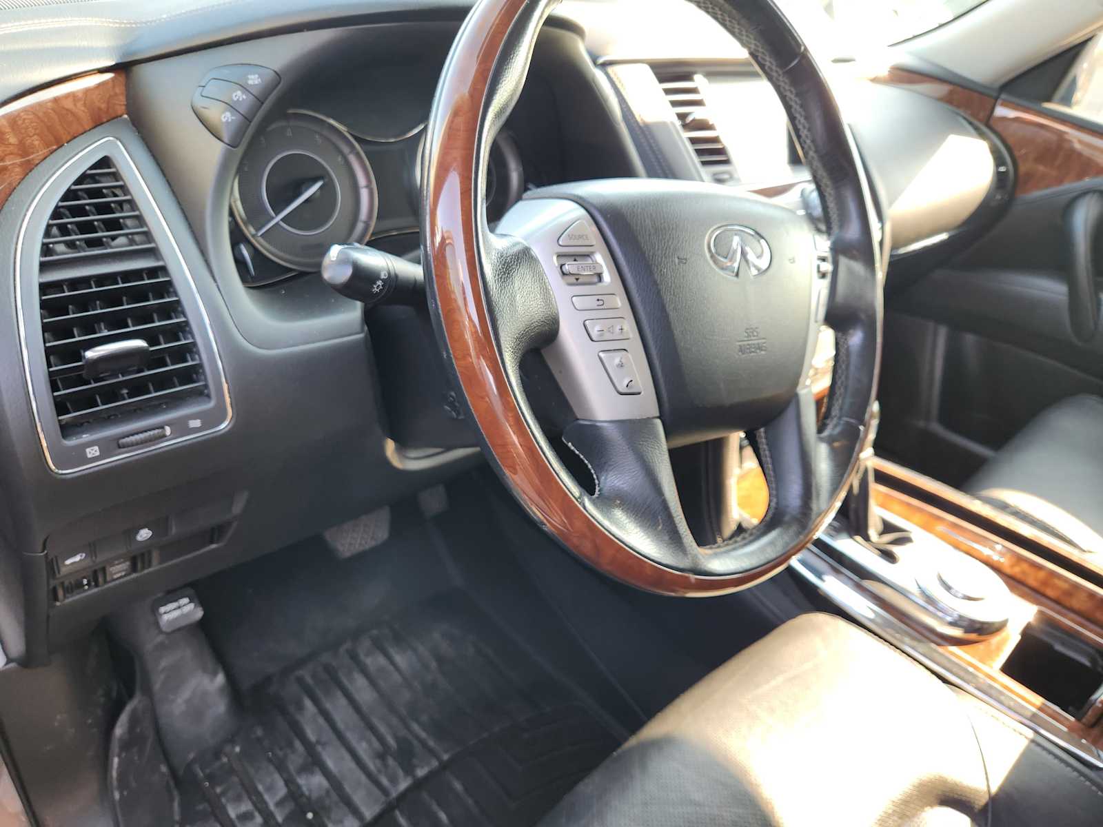 Thumbnail: 2019 INFINITI QX80 - 8