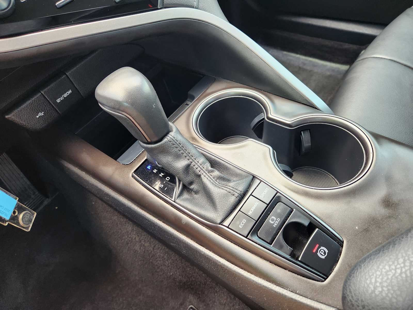 Thumbnail: 2022 Toyota Camry - 17