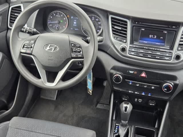 2016 Hyundai Tucson SE 14