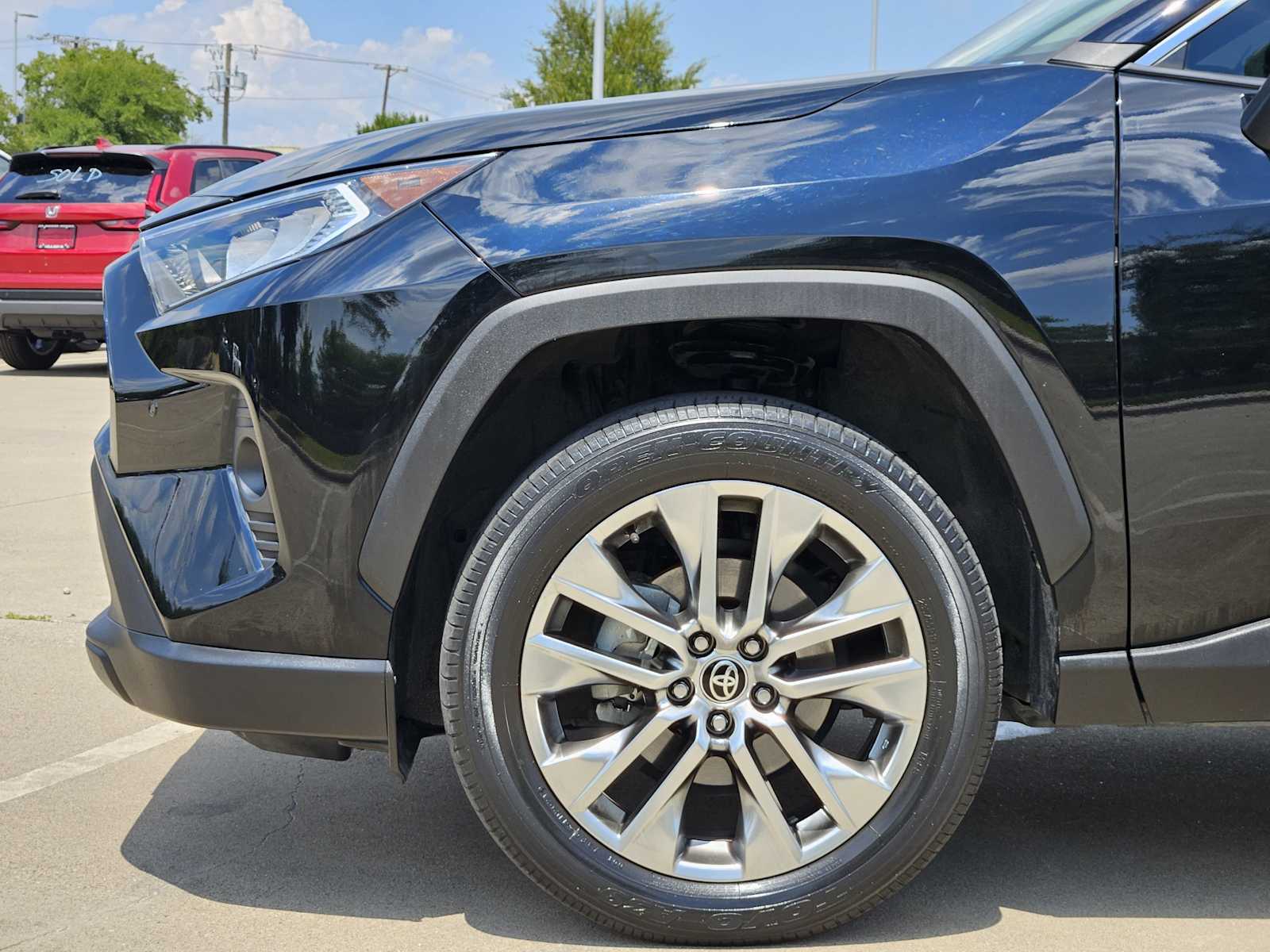 Thumbnail: 2021 Toyota RAV4 - 9