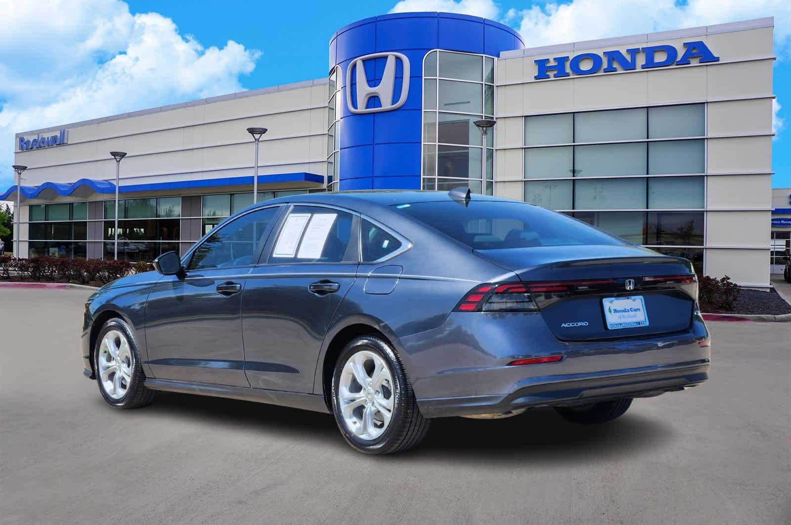 2023 Honda Accord LX photo 4