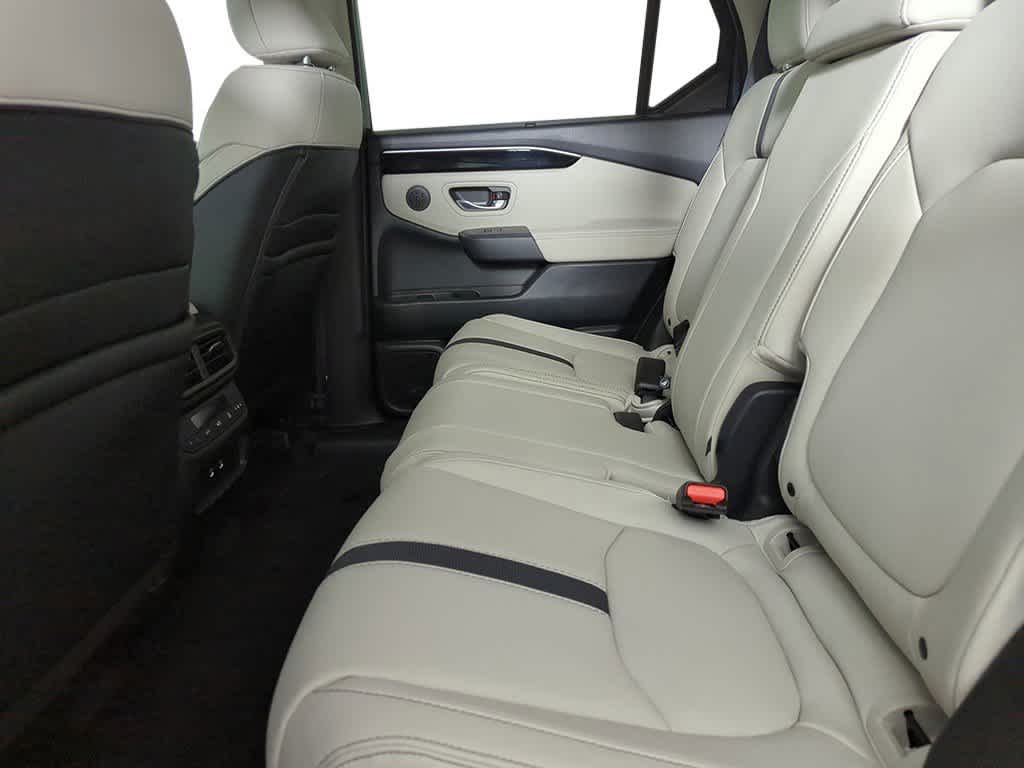 Thumbnail: 2026 Honda Pilot - 21