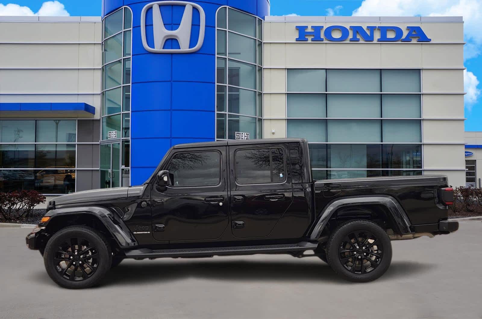 Thumbnail: 2023 Jeep Gladiator - 3