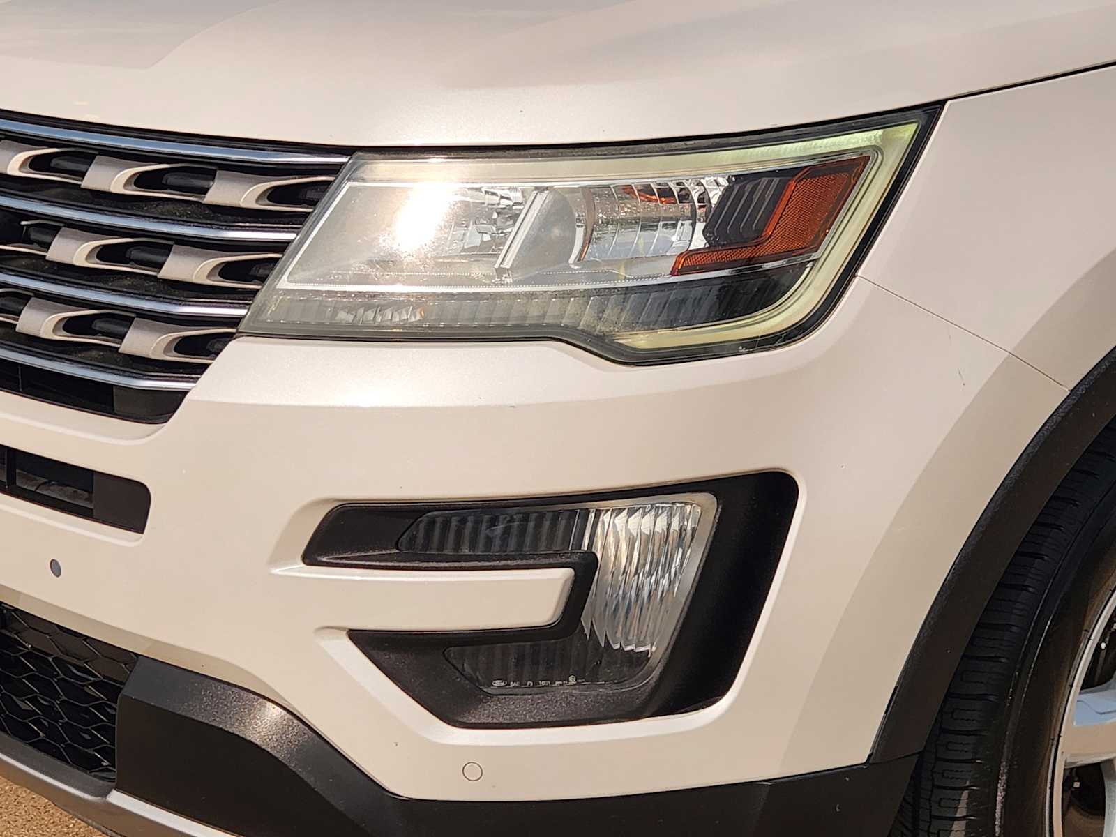 Thumbnail: 2016 Ford Explorer - 24