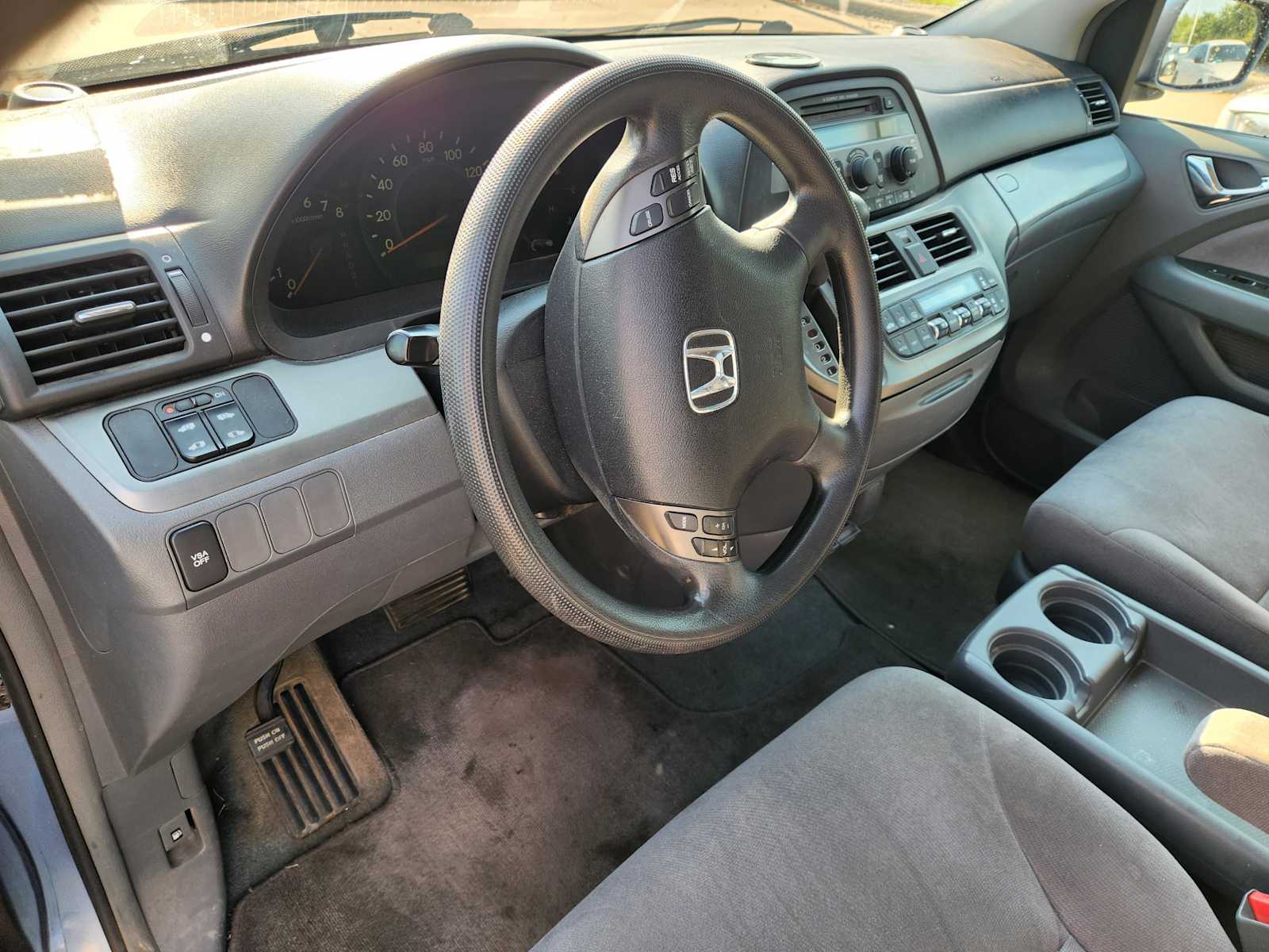 Thumbnail: 2005 Honda Odyssey - 8