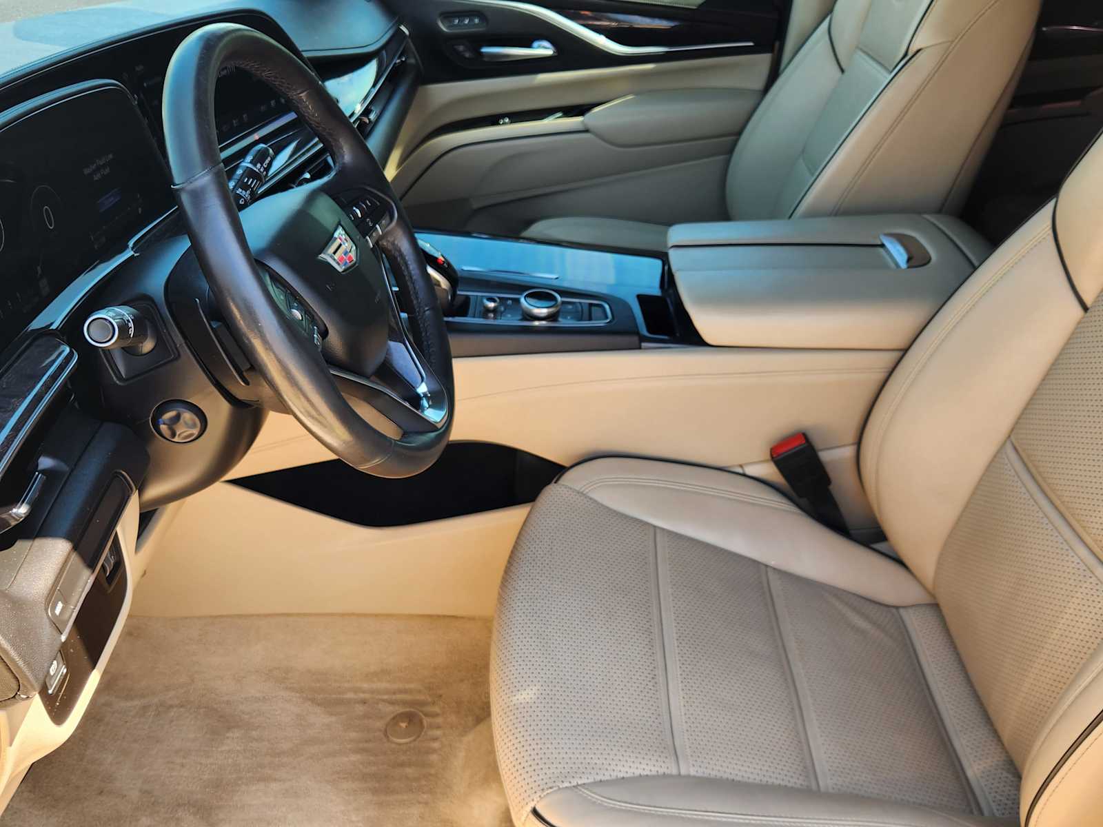 2021 Cadillac Escalade Premium Luxury 11