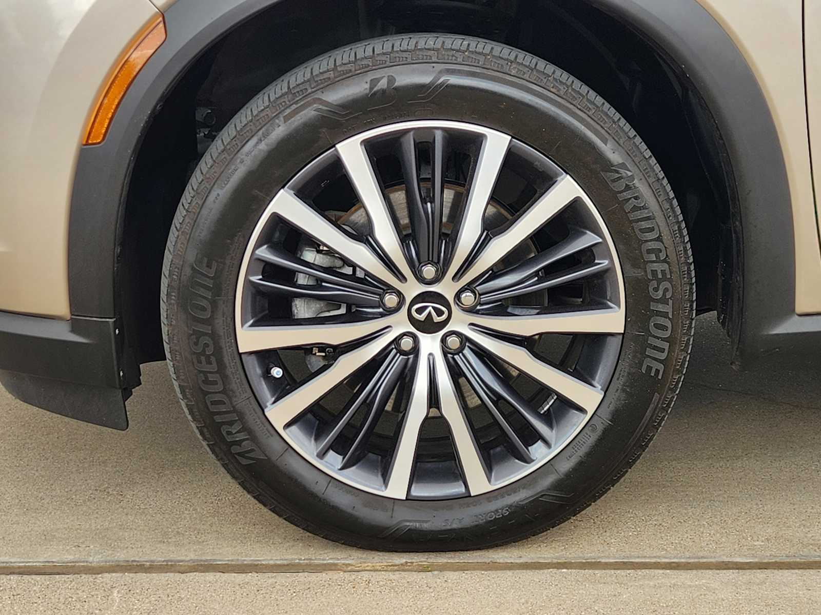 Thumbnail: 2022 INFINITI QX60 - 23