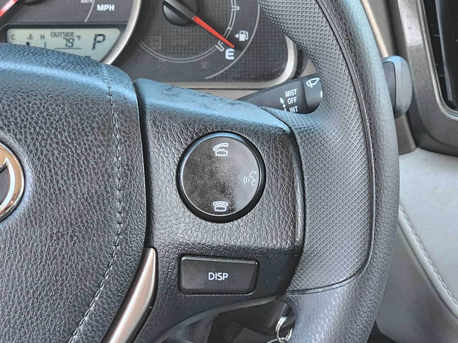 Thumbnail: 2015 Toyota RAV4 - 32