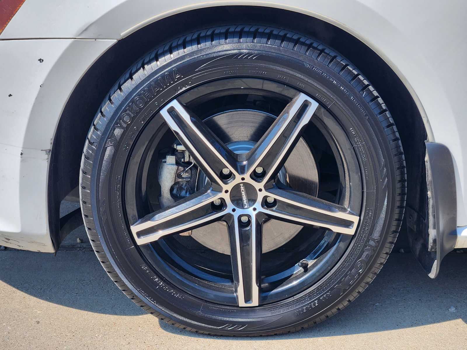 Thumbnail: 2015 Volkswagen Passat - 22